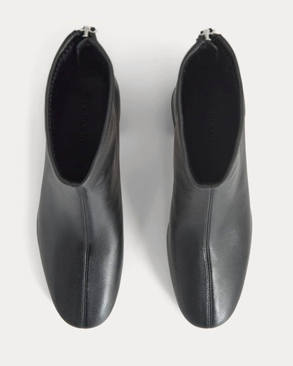 womens-curved-heel-boot-black