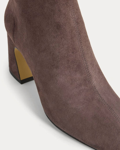 womens-curved-heel-boot-dark-chocolate